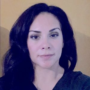 Meet your Posher, Valeria